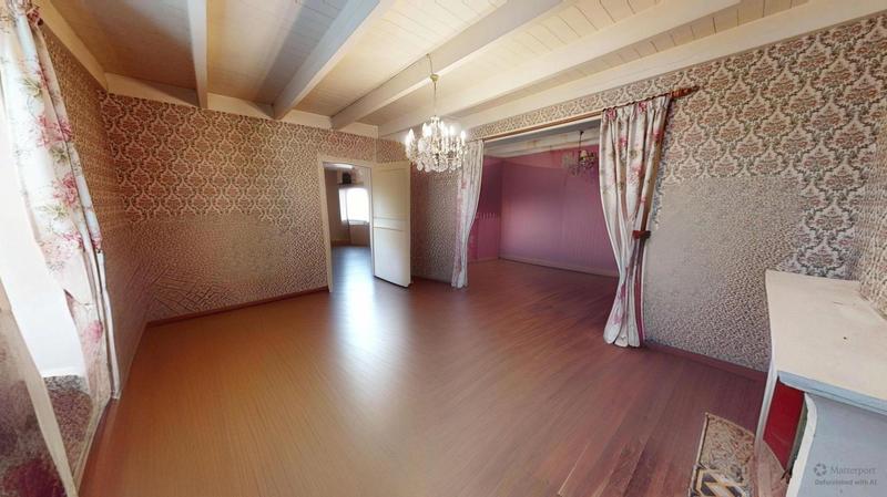 Maison - 180 m² - 9 pièces