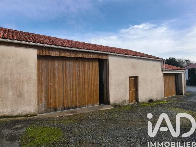 Maison - 211 m² - 8 pièces