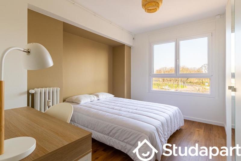 Chambre - 10 m² - 1 pièce