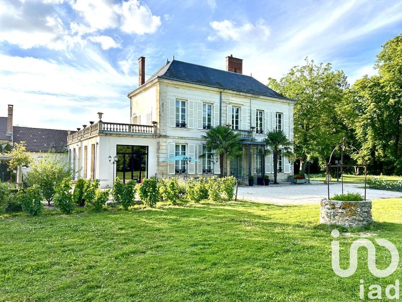 Château - 765 m² - 18 pièces