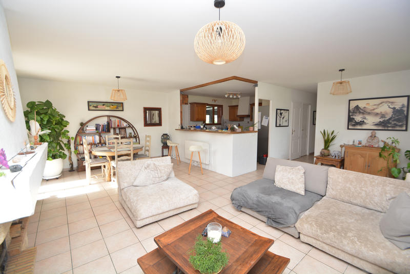 Maison - 140 m² - 5 pièces