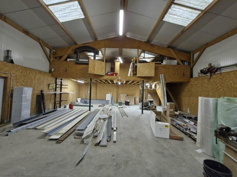 Entrepôt - 360 m²
