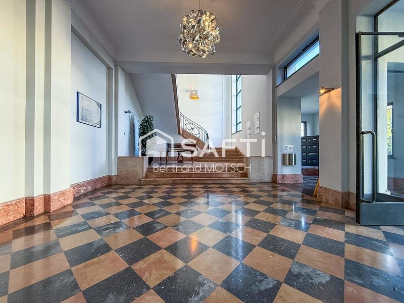 Appartement - 190 m² - 6 pièces