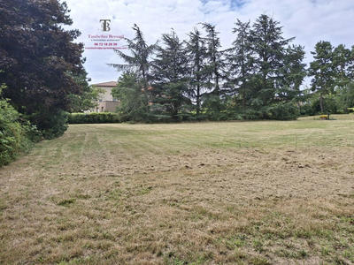 Terrain constructible - 770 m²