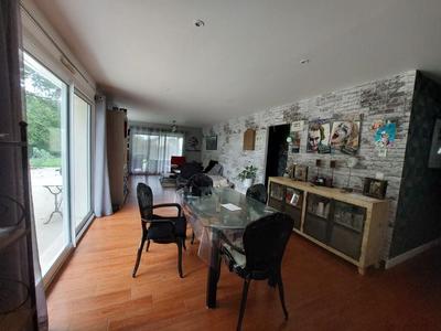 Maison - 140 m² - 5 pièces
