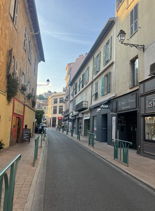 Fonds de commerce - Local commercial - 57 m²