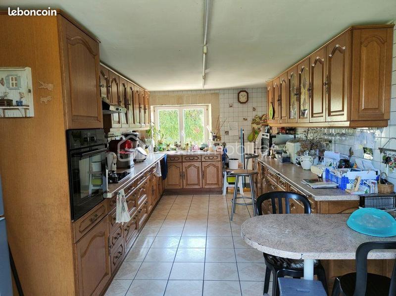 Maison - 222 m² - 10 pièces