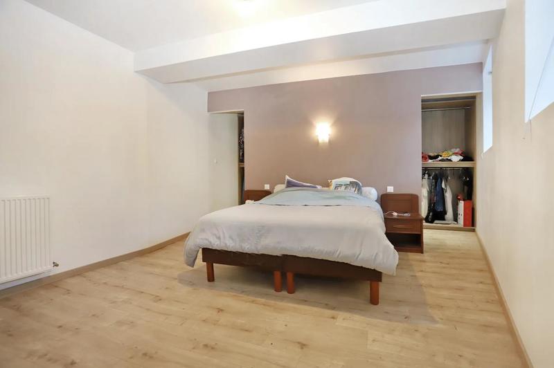 Maison - 324 m² - 8 pièces