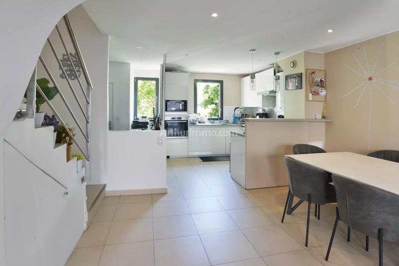 Maison - 109 m² - 6 pièces