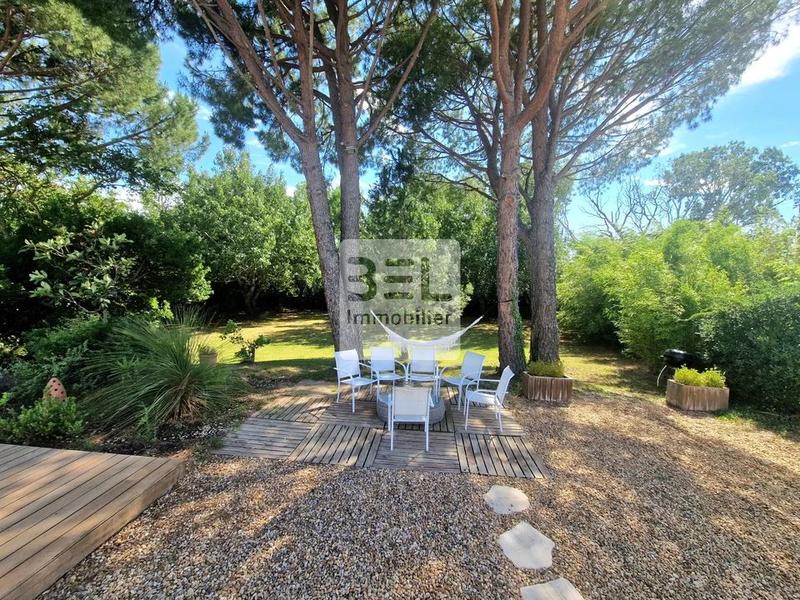 Villa - 255 m² - 8 pièces