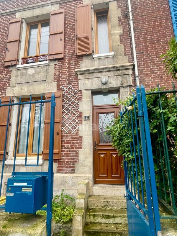 Maison - 93 m² - 5 pièces