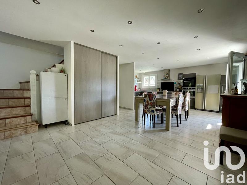 Maison - 111 m² - 5 pièces