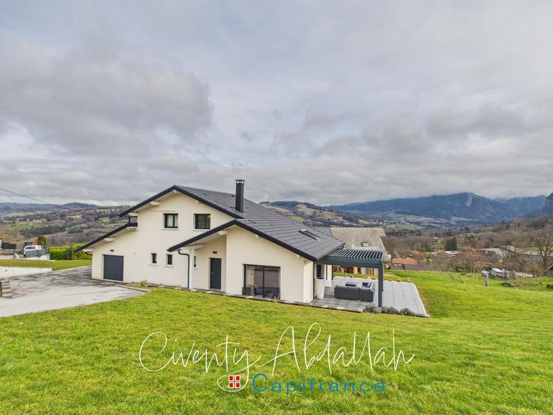 Maison - 122 m² - 3 pièces