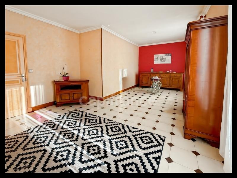 Appartement - 84 m² - 3 pièces