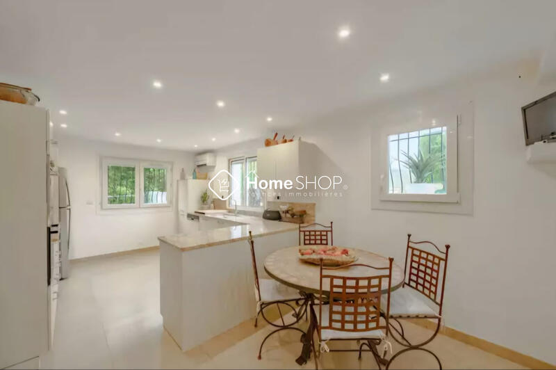 Mas - 510 m² - 10 pièces