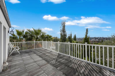 Maison d'architecte - 285 m² - 9 pièces