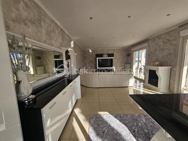 Villa - 189 m² - 8 pièces