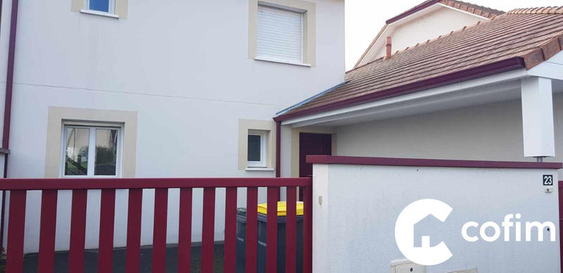 Maison - 99 m² - 5 pièces