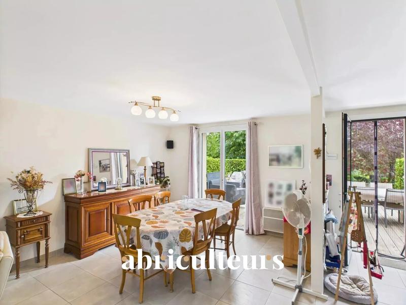 Appartement - 117 m² - 7 pièces