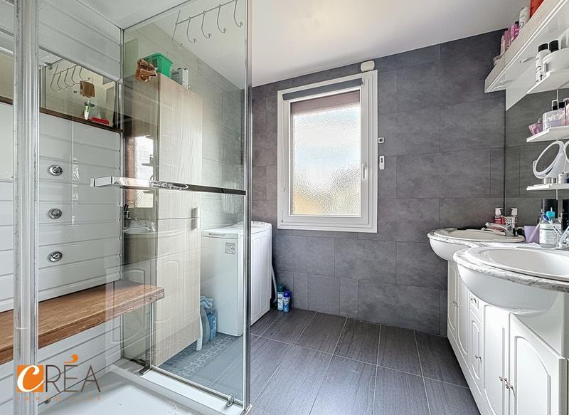 Maison - 95 m² - 5 pièces