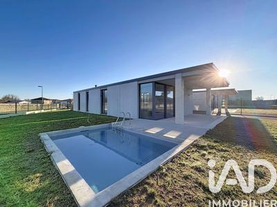 Maison - 104 m² - 5 pièces