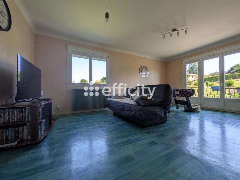 Maison - 237 m² - 10 pièces