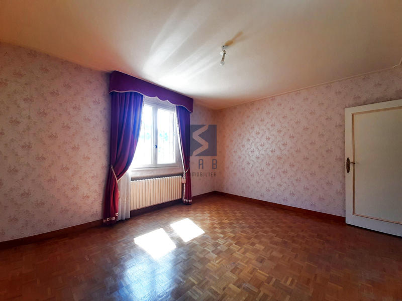 Maison - 493 m² - 12 pièces