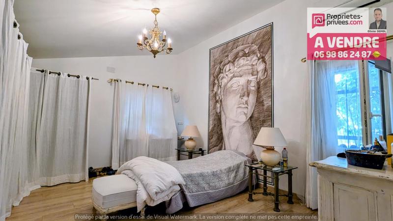 Maison - 213 m² - 6 pièces