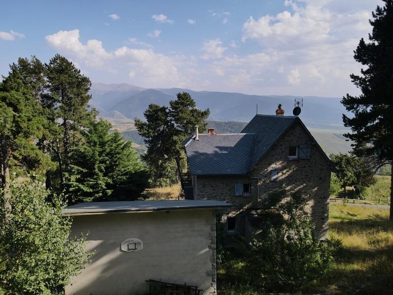 Maison - 180 m² - 8 pièces