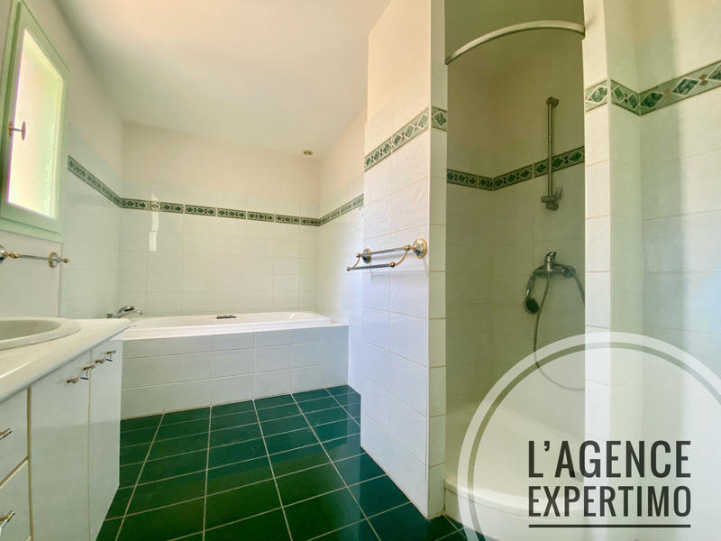 Maison - 181 m² - 5 pièces