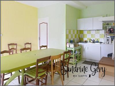 Maison - 134 m² - 8 pièces