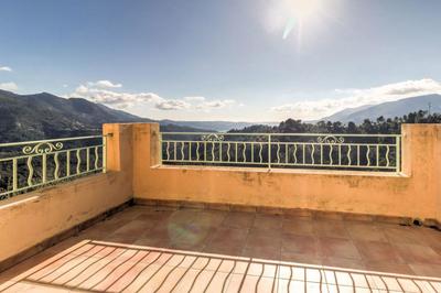 Maison - 137 m² - 5 pièces