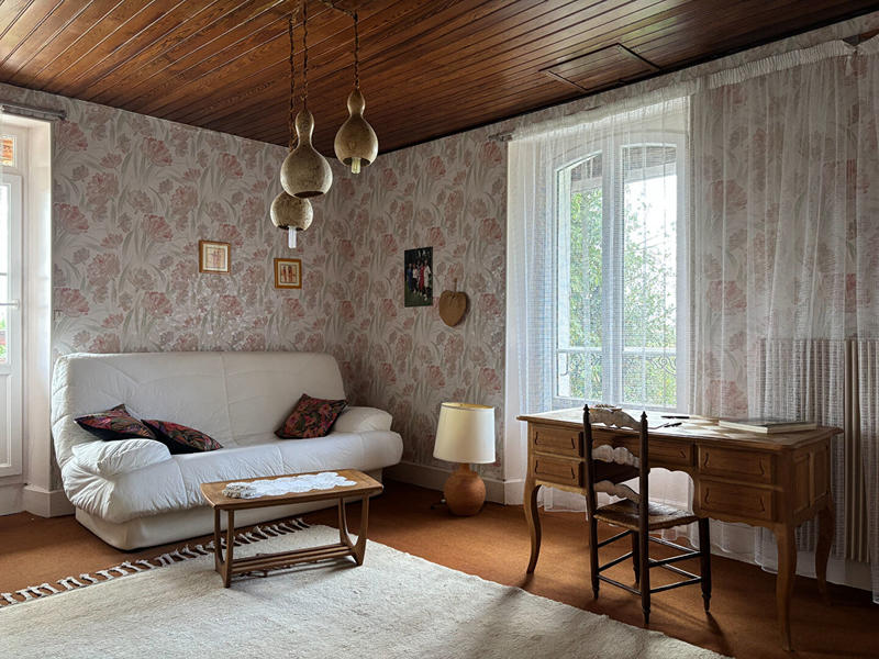 Maison - 236 m² - 8 pièces