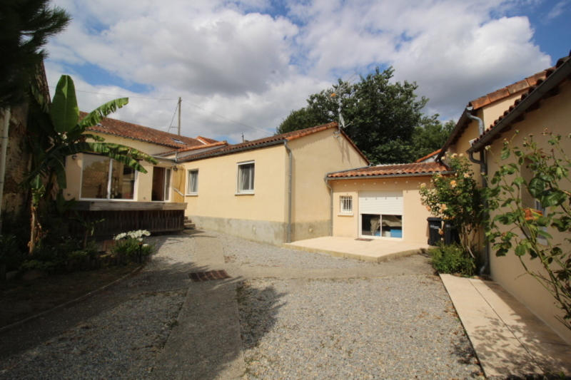 Maison - 150 m² - 9 pièces