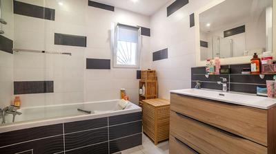 Maison - 133 m² - 6 pièces