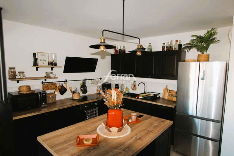 Appartement - 80 m² - 3 pièces