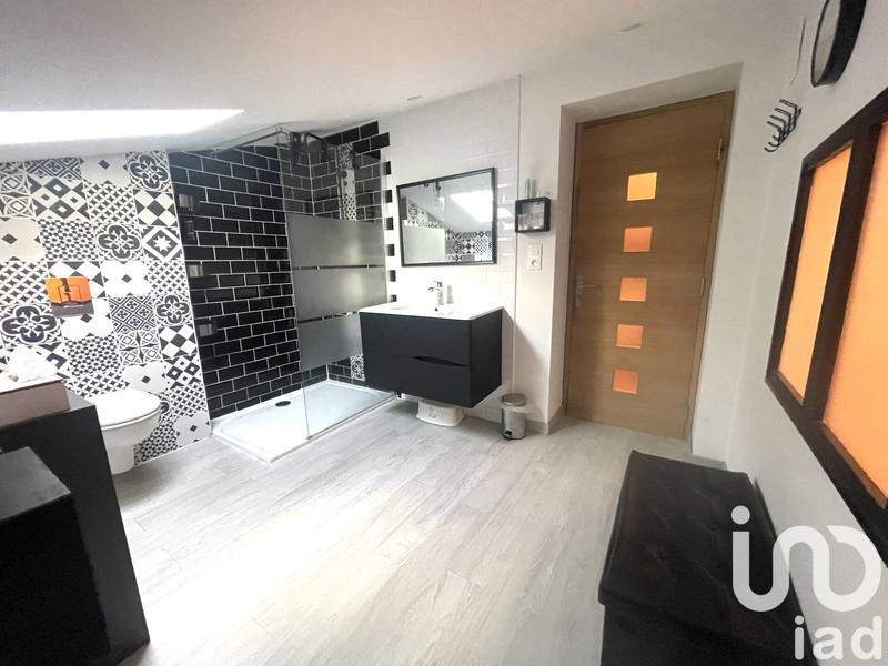 Maison - 248 m² - 10 pièces