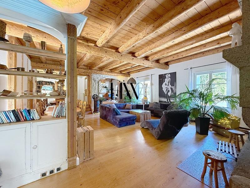 Maison en pierre - 310 m² - 10 pièces