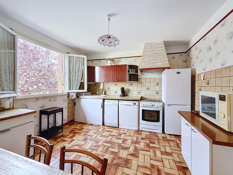 Maison - 107 m² - 6 pièces