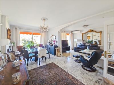 Appartement - 135 m² - 5 pièces