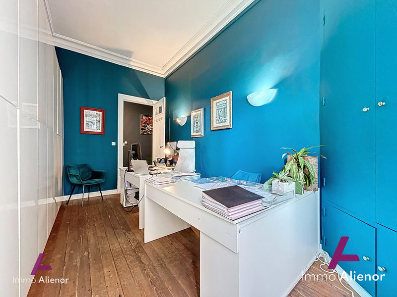 Appartement - 120 m² - 5 pièces