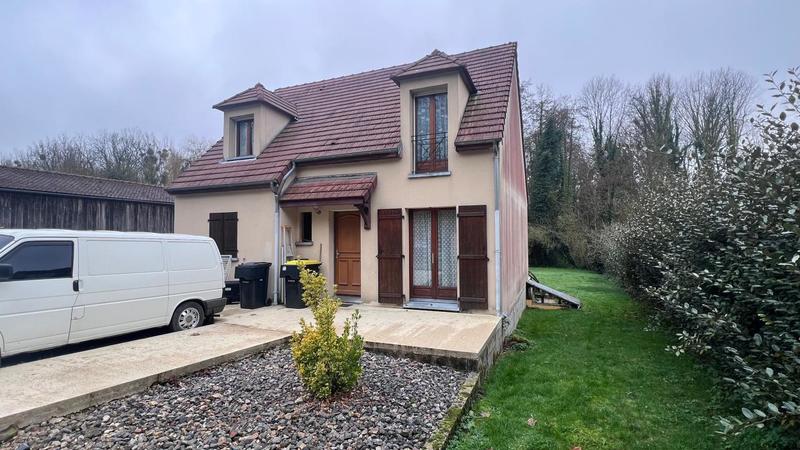 Maison - 96 m² - 5 pièces