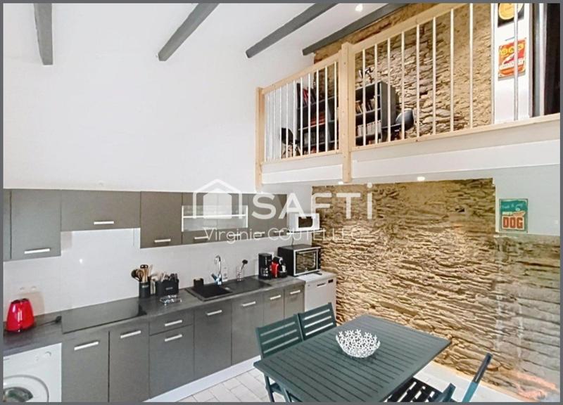 Maison - 337 m² - 15 pièces