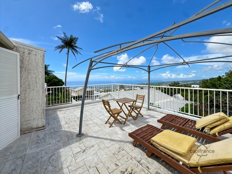 Maison - 220 m² - 5 pièces