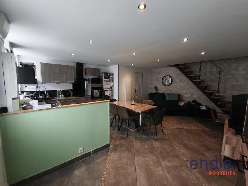 Maison - 93 m² - 5 pièces