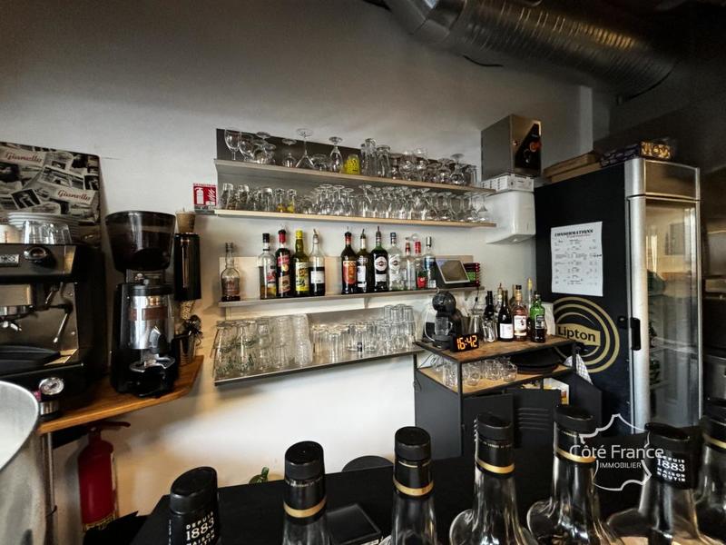 Fonds de commerce - Local commercial - 104 m²