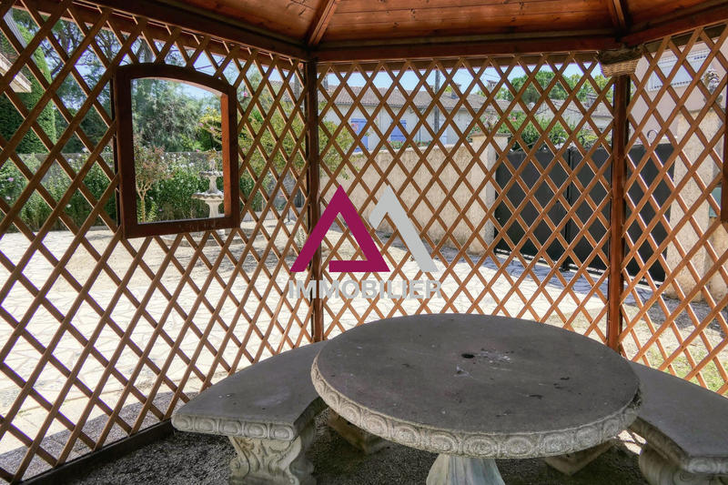 Villa - 90 m² - 5 pièces