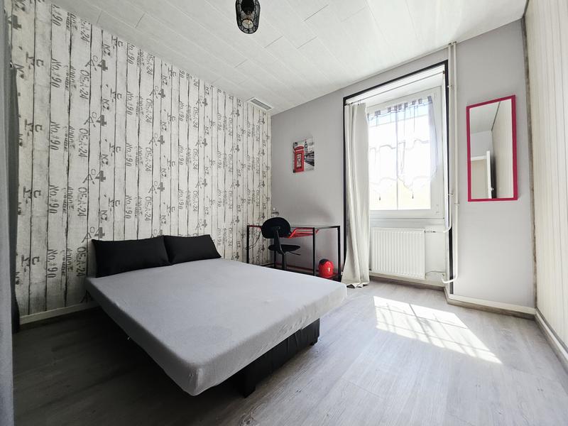 Maison de ville - 218 m² - 10 pièces