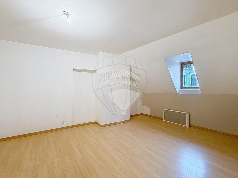 Maison - 137 m² - 5 pièces