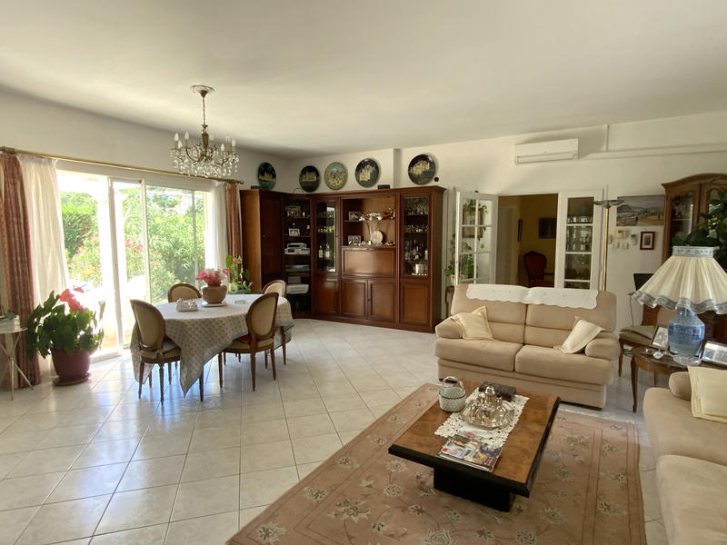 Maison - 167 m² - 5 pièces